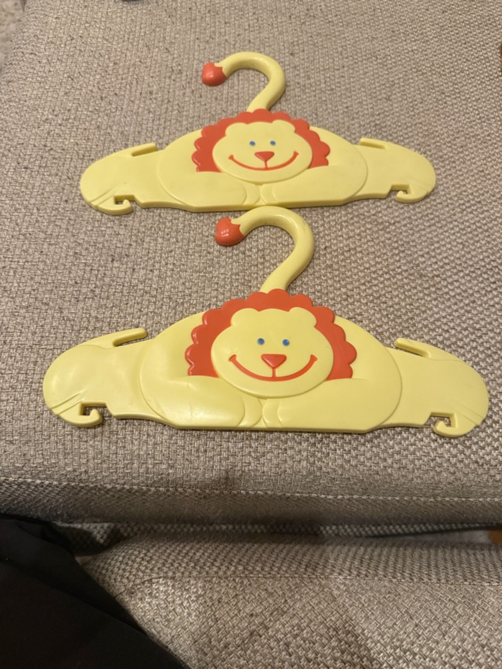 Vintage 1991 Cute Yellow Lion Kids' Hangers - Set of 2